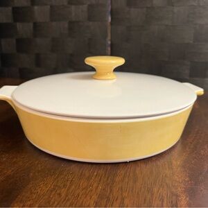 Vintage Yellow Corning ware 8 1/2" skillet
